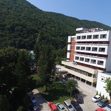 Hotel Domogled Băile Herculane Exteriör bild